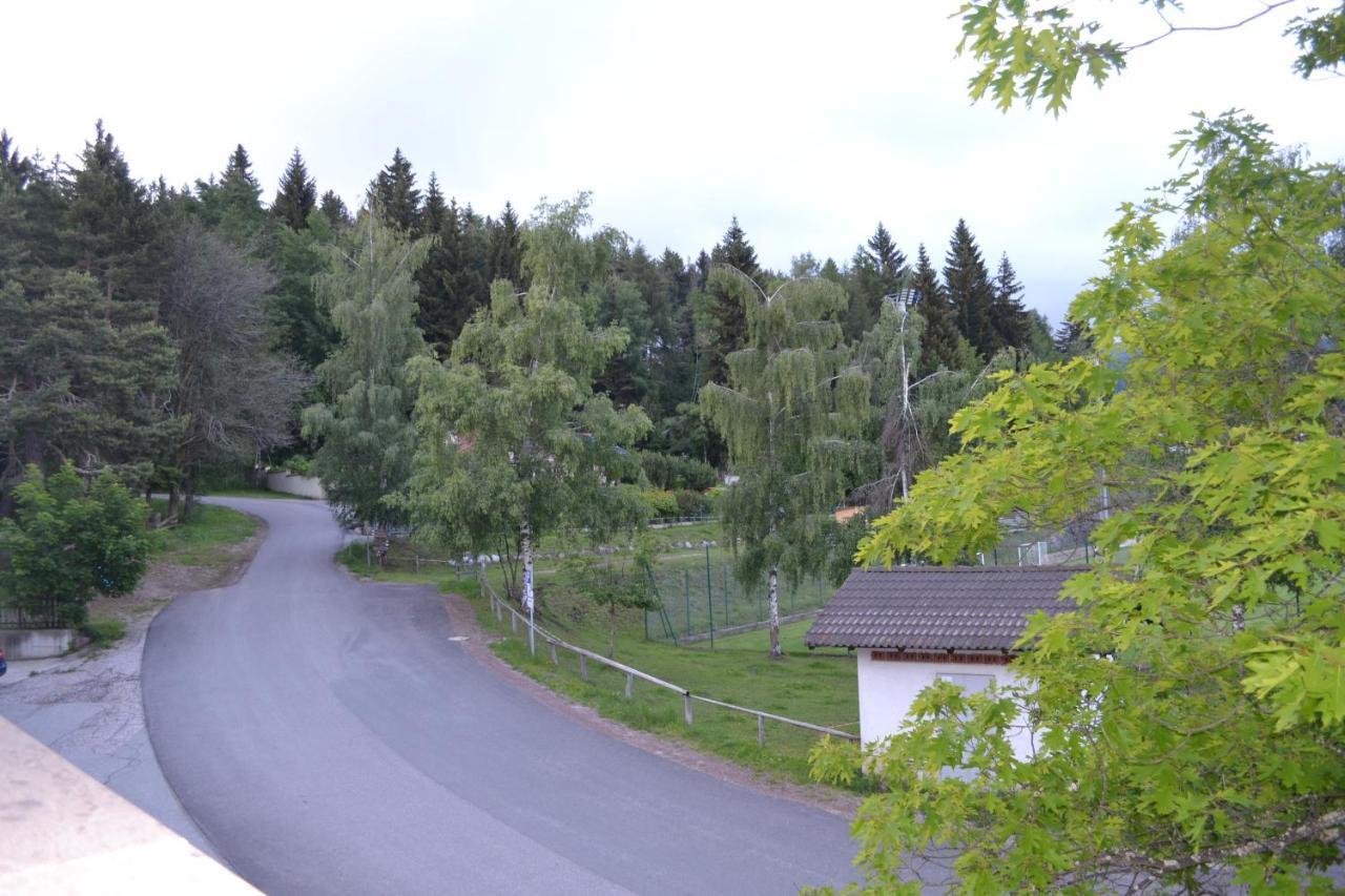 Gasthof Zum Gruenen Baum Verano Exterior foto