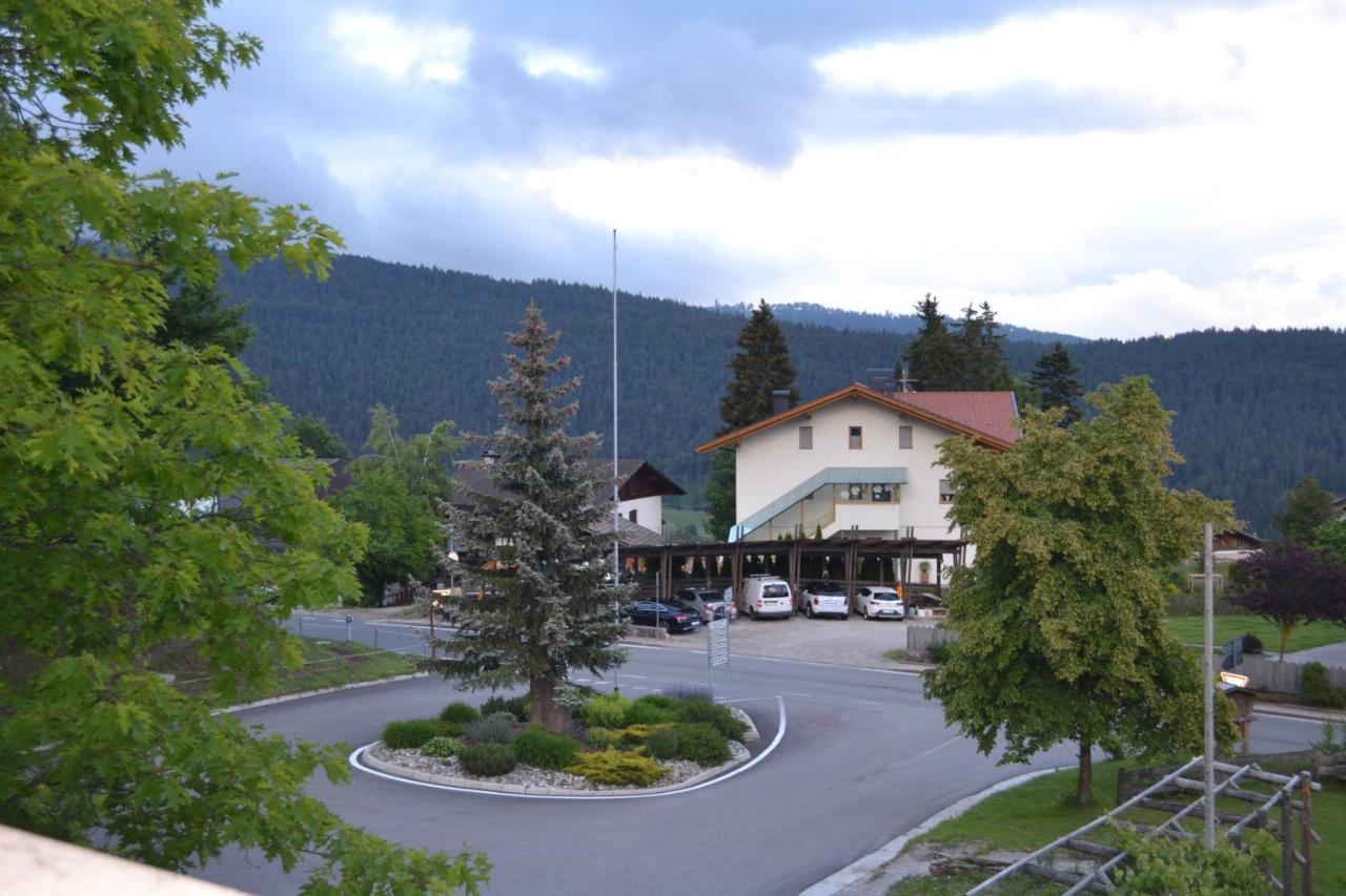Gasthof Zum Gruenen Baum Verano Exterior foto
