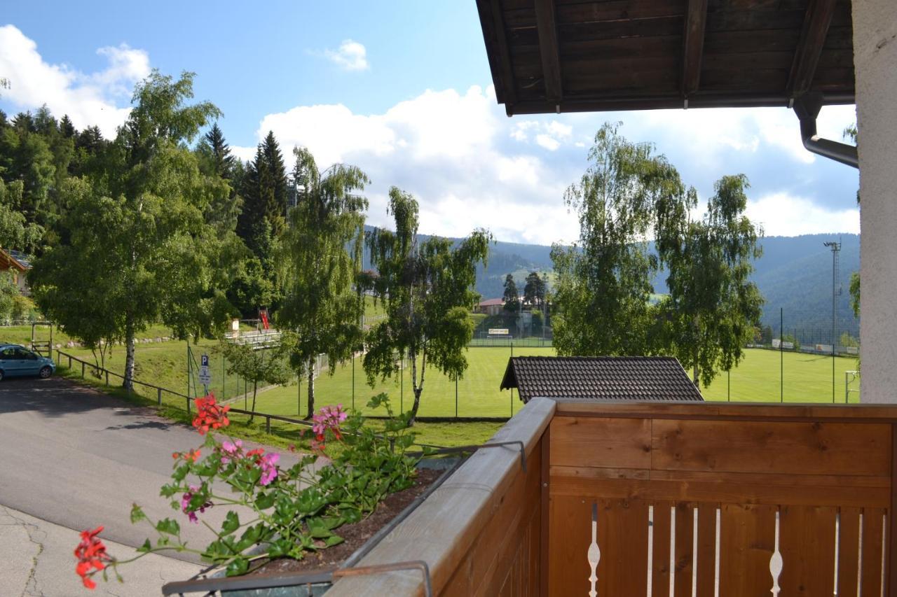Gasthof Zum Gruenen Baum Verano Exterior foto